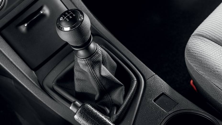 Transmissão manual de seis velocidades e… | <a href="https://beta-develop.quatrorodas.abril.com.br/carros/testes/toyota-corolla-gli-1-8-783149.shtml" rel="migration">Leia mais</a>