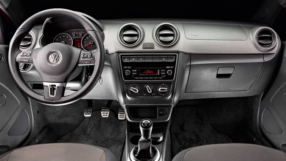 Volante multifuncional tem ajuste em altura e profundidade | <a href="https://beta-develop.quatrorodas.abril.com.br/carros/testes/volkswagen-gol-rallye-782379.shtml" rel="migration">Leia mais</a> Volante multifuncional tem ajuste em altura e profundidade | <a href="https://beta-develop.quatrorodas.abril.com.br/carros/testes/volkswagen-gol-rallye-782379.shtml" rel="migration">Leia mais</a>