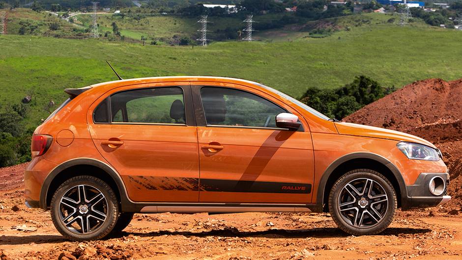 Versão off-road tem suspensão 23 mm mais alta que a dos outros Gol | <a href="https://beta-develop.quatrorodas.abril.com.br/carros/testes/volkswagen-gol-rallye-782379.shtml" rel="migration">Leia mais</a> Versão off-road tem suspensão 23 mm mais alta que a dos outros Gol | <a href="https://beta-develop.quatrorodas.abril.com.br/carros/testes/volkswagen-gol-rallye-782379.shtml" rel="migration">Leia mais</a>
