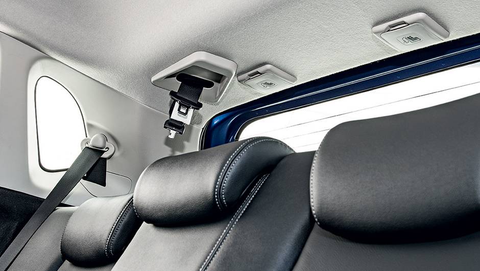 Cadeirinhas têm dois pontos extras de fixação no teto | <a href="https://beta-develop.quatrorodas.abril.com.br/carros/testes/honda-fit-exl-1-5-786780.shtml" rel="migration">Leia mais</a> Cadeirinhas têm dois pontos extras de fixação no teto | <a href="https://beta-develop.quatrorodas.abril.com.br/carros/testes/honda-fit-exl-1-5-786780.shtml" rel="migration">Leia mais</a>