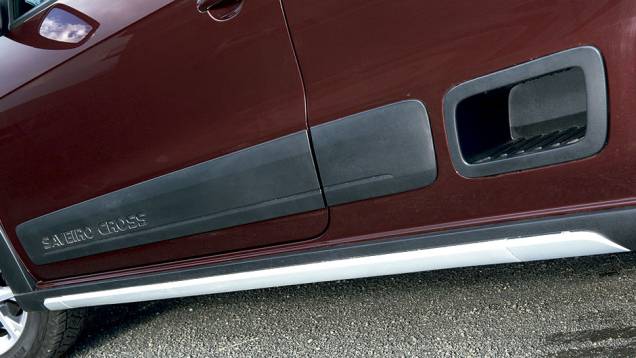 Step-side facilita o acesso à caçamba | <a href="https://beta-develop.quatrorodas.abril.com.br/carros/comparativos/saveiro-x-strada-787696.shtml" rel="migration">Leia mais</a> Step-side facilita o acesso à caçamba | <a href="https://beta-develop.quatrorodas.abril.com.br/carros/comparativos/saveiro-x-strada-787696.shtml" rel="migration">Leia mais</a>