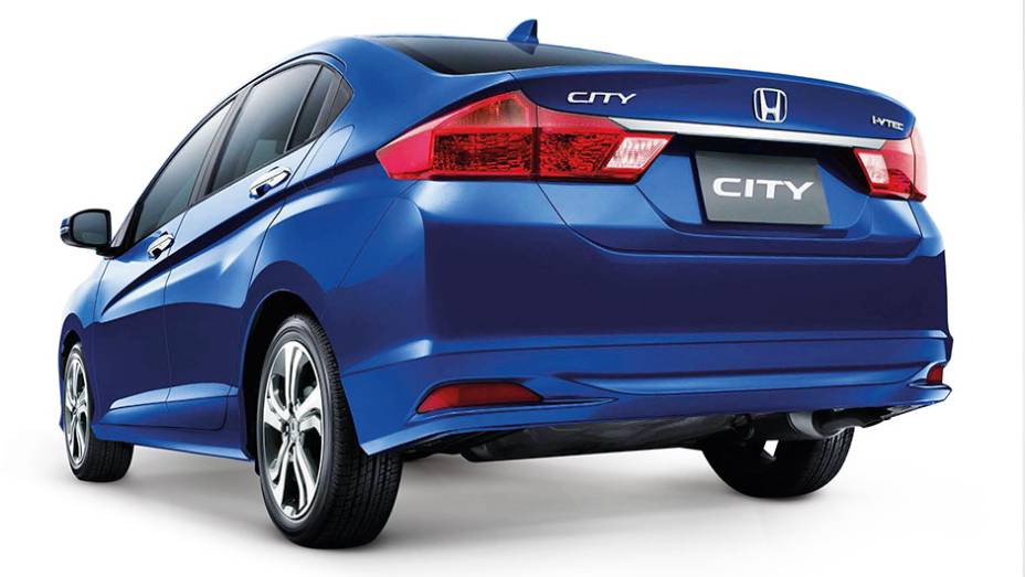 Lanternas lembram as do novo Civic e criam uma assinatura de designl | <a href="https://beta-develop.quatrorodas.abril.com.br/reportagens/geral/vale-esperar-novo-honda-city-792682.shtml" rel="migration">Leia mais</a>