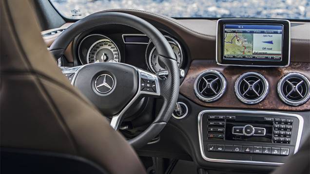 | <a href="https://beta-develop.quatrorodas.abril.com.br/reportagens/geral/vale-esperar-mercedes-benz-gla-793358.shtml" rel="migration">Leia mais</a> | <a href="https://beta-develop.quatrorodas.abril.com.br/reportagens/geral/vale-esperar-mercedes-benz-gla-793358.shtml" rel="migration">Leia mais</a>