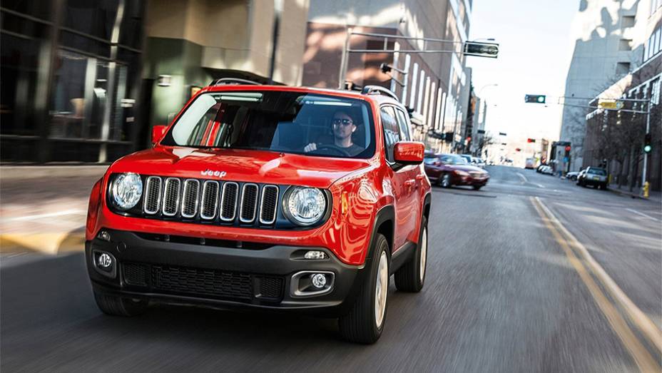 Renegade tem o porte do seu rival EcoSport | <a href="https://beta-develop.quatrorodas.abril.com.br/reportagens/geral/vale-esperar-jeep-renegade-791986.shtml" rel="migration">Leia mais</a>