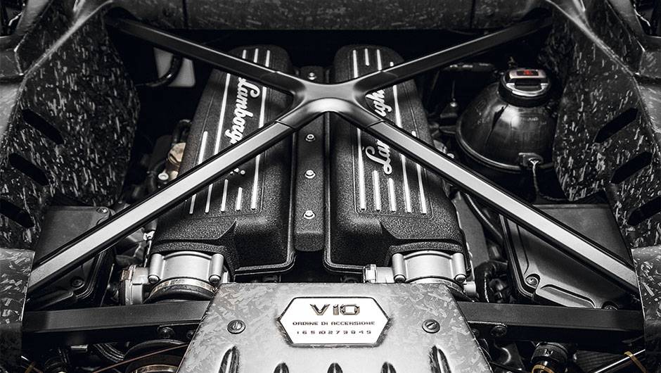 Motor é o 5.2 aspirado do Audi R8 V10, mas retrabalhado | <a href="https://beta-develop.quatrorodas.abril.com.br/carros/impressoes/lamborghini-huracan-795058.shtml" rel="migration">Leia mais</a> Motor é o 5.2 aspirado do Audi R8 V10, mas retrabalhado | <a href="https://beta-develop.quatrorodas.abril.com.br/carros/impressoes/lamborghini-huracan-795058.shtml" rel="migration">Leia mais</a>