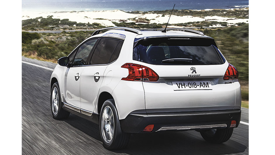 Lanternas, instrumentos em posi&ccedil;&atilde;o elevada e volante pequeno s&atilde;o compartilhados com o 208 | <a href="https://beta-develop.quatrorodas.abril.com.br/reportagens/geral/vale-esperar-peugeot-2008-793301.shtml" rel="migration">Leia mais</a>