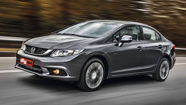 Civic 2015 sofreu leves mudanças na dianteira | <a href="https://beta-develop.quatrorodas.abril.com.br/carros/impressoes/honda-civic-2015-797583.shtml" rel="migration">Leia mais</a> Civic 2015 sofreu leves mudanças na dianteira | <a href="https://beta-develop.quatrorodas.abril.com.br/carros/impressoes/honda-civic-2015-797583.shtml" rel="migration">Leia mais</a>