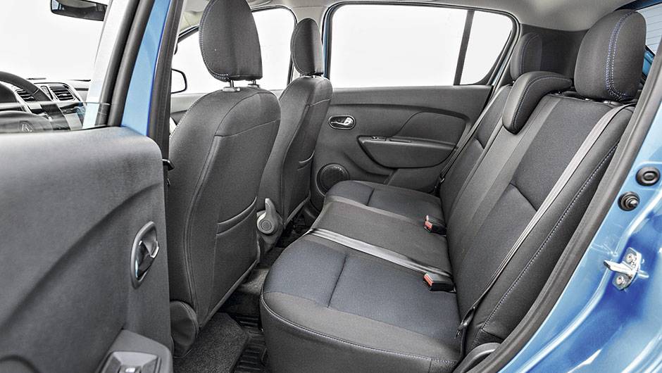| <a href="https://beta-develop.quatrorodas.abril.com.br/carros/comparativos/renault-sandero-x-chevrolet-onix-x-hyundai-hb20-798448.shtml" rel="migration">Leia mais</a> | <a href="https://beta-develop.quatrorodas.abril.com.br/carros/comparativos/renault-sandero-x-chevrolet-onix-x-hyundai-hb20-798448.shtml" rel="migration">Leia mais</a>