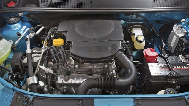 Renault usa motor 1.6 de 8 v&aacute;lvulas | <a href="https://beta-develop.quatrorodas.abril.com.br/carros/comparativos/renault-sandero-x-chevrolet-onix-x-hyundai-hb20-798448.shtml" rel="migration">Leia mais</a>