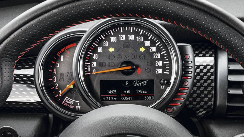 Velocímetro saiu do centro e está atrás do volante | <a href="https://beta-develop.quatrorodas.abril.com.br/carros/testes/mini-cooper-799550.shtml" rel="migration">Leia mais</a> Velocímetro saiu do centro e está atrás do volante | <a href="https://beta-develop.quatrorodas.abril.com.br/carros/testes/mini-cooper-799550.shtml" rel="migration">Leia mais</a>