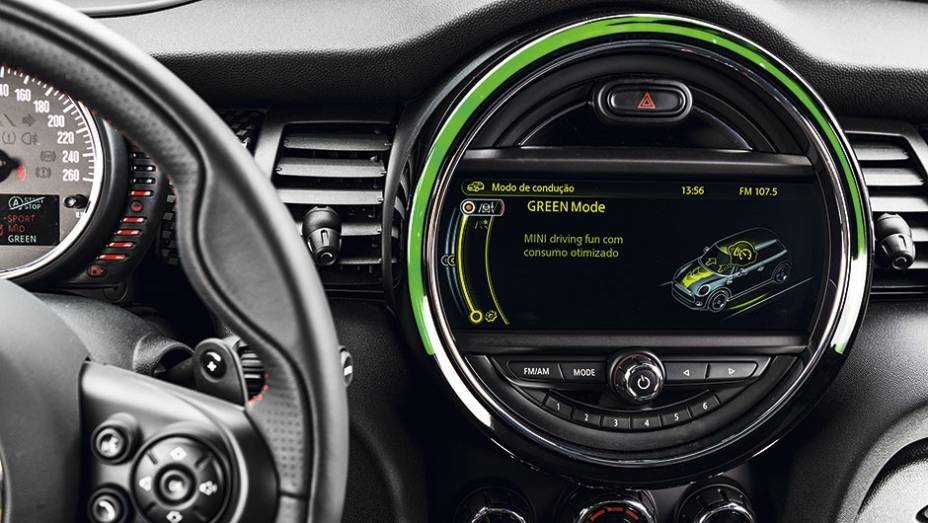 No mostrador central, o modo Green | <a href="https://beta-develop.quatrorodas.abril.com.br/carros/testes/mini-cooper-799550.shtml" rel="migration">Leia mais</a> No mostrador central, o modo Green | <a href="https://beta-develop.quatrorodas.abril.com.br/carros/testes/mini-cooper-799550.shtml" rel="migration">Leia mais</a>