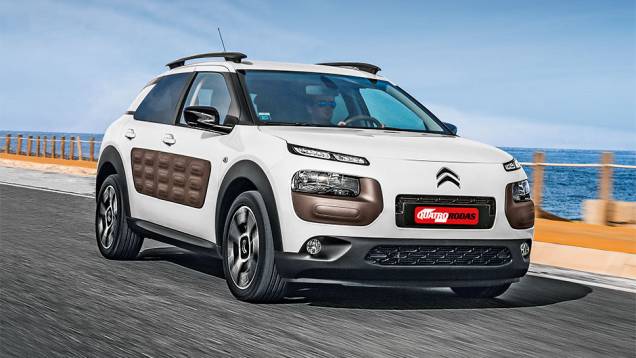 Laterais e para-choques têm bolsas de ar emborrachadas | <a href="https://beta-develop.quatrorodas.abril.com.br/carros/impressoes/citroen-c4-cactus-802252.shtml" target="_blank" rel="migration">Leia mais</a> Laterais e para-choques têm bolsas de ar emborrachadas | <a href="https://beta-develop.quatrorodas.abril.com.br/carros/impressoes/citroen-c4-cactus-802252.shtml" target="_blank" rel="migration">Leia mais</a>