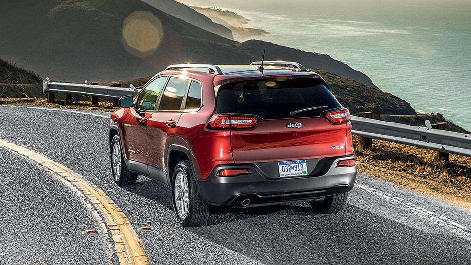 Caixas de roda quadradas s&atilde;o caracter&iacute;sticas do modelo | <a href="https://beta-develop.quatrorodas.abril.com.br/carros/impressoes/jeep-cherokee-800423.shtml" target="_blank" rel="migration">Leia mais</a>