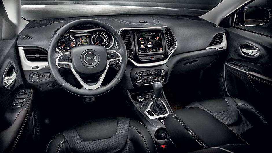Novo Cherokee aposta em quem não quer ver a cor de lama | <a href="https://beta-develop.quatrorodas.abril.com.br/carros/impressoes/jeep-cherokee-800423.shtml" target="_blank" rel="migration">Leia mais</a> Novo Cherokee aposta em quem não quer ver a cor de lama | <a href="https://beta-develop.quatrorodas.abril.com.br/carros/impressoes/jeep-cherokee-800423.shtml" target="_blank" rel="migration">Leia mais</a>
