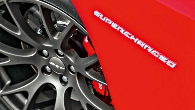Freios da Brembo com rodas aro 20 | <a href="https://beta-develop.quatrorodas.abril.com.br/carros/impressoes/dodge-challenger-hellcat-802142.shtml" target="_blank" rel="migration">Leia mais</a> Freios da Brembo com rodas aro 20 | <a href="https://beta-develop.quatrorodas.abril.com.br/carros/impressoes/dodge-challenger-hellcat-802142.shtml" target="_blank" rel="migration">Leia mais</a>