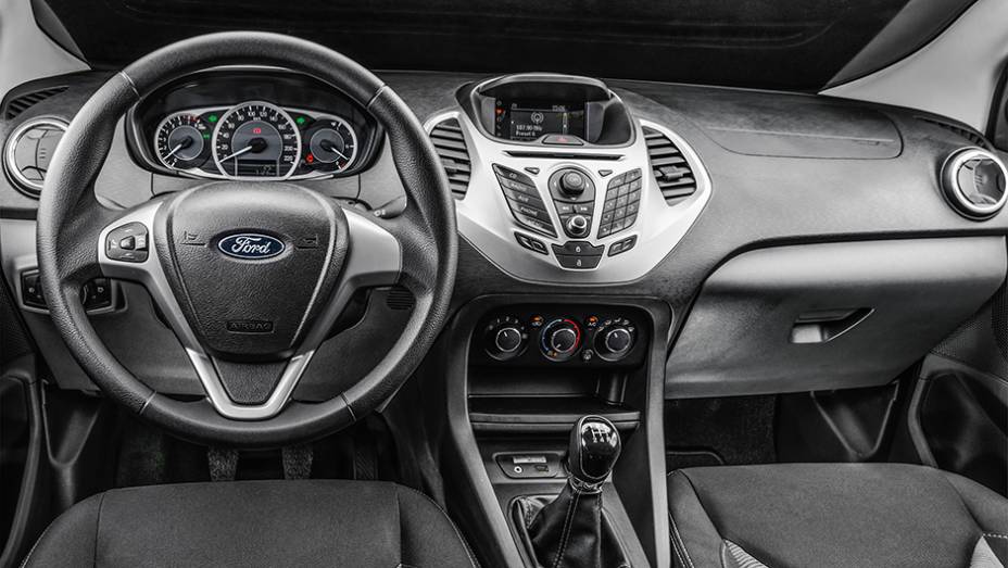 Interior tem acabamento no (bom) nível do Hyundai HB20 | <a href="https://beta-develop.quatrorodas.abril.com.br/carros/testes/novo-ford-ka-795762.shtml" rel="migration">Leia mais</a>