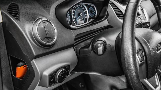 Onde menos se espera encontram-se práticos porta-objetos: espaço oculto para celular no painel,
| <a href="https://beta-develop.quatrorodas.abril.com.br/carros/testes/novo-ford-ka-795762.shtml" rel="migration">Leia mais</a> Onde menos se espera encontram-se práticos porta-objetos: espaço oculto para celular no painel,
| <a href="https://beta-develop.quatrorodas.abril.com.br/carros/testes/novo-ford-ka-795762.shtml" rel="migration">Leia mais</a>