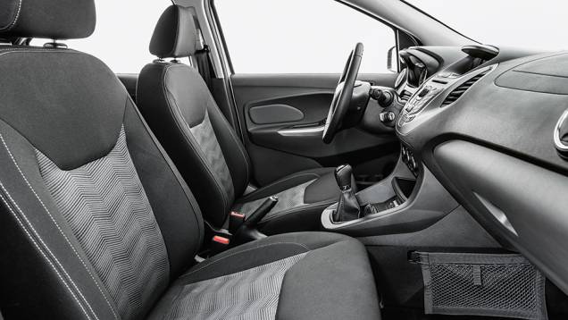 rede junto ao console e
| <a href="https://beta-develop.quatrorodas.abril.com.br/carros/testes/novo-ford-ka-795762.shtml" rel="migration">Leia mais</a>
rede junto ao console e
| <a href="https://beta-develop.quatrorodas.abril.com.br/carros/testes/novo-ford-ka-795762.shtml" rel="migration">Leia mais</a>