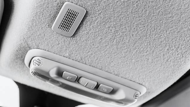 No teto, microfone do viva-voz | <a href="https://beta-develop.quatrorodas.abril.com.br/carros/testes/novo-ford-ka-795762.shtml" rel="migration">Leia mais</a> No teto, microfone do viva-voz | <a href="https://beta-develop.quatrorodas.abril.com.br/carros/testes/novo-ford-ka-795762.shtml" rel="migration">Leia mais</a>