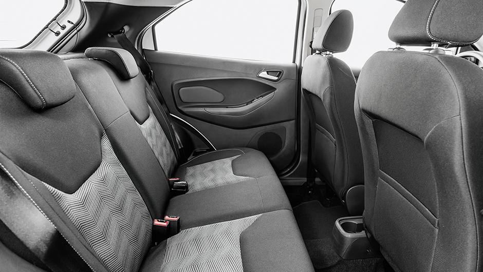 Para sua categoria, espa&ccedil;o para pernas, ombros e cabe&ccedil;a do Ford Ka &eacute; generoso tanto na dianteira | <a href="https://beta-develop.quatrorodas.abril.com.br/carros/testes/novo-ford-ka-795762.shtml" rel="migration">Leia mais</a>
