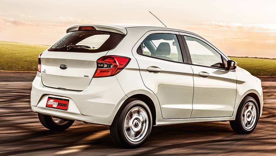 Topo da tampa tem aerof&oacute;lio incorporado | <a href="https://beta-develop.quatrorodas.abril.com.br/carros/testes/novo-ford-ka-795762.shtml" rel="migration">Leia mais</a>