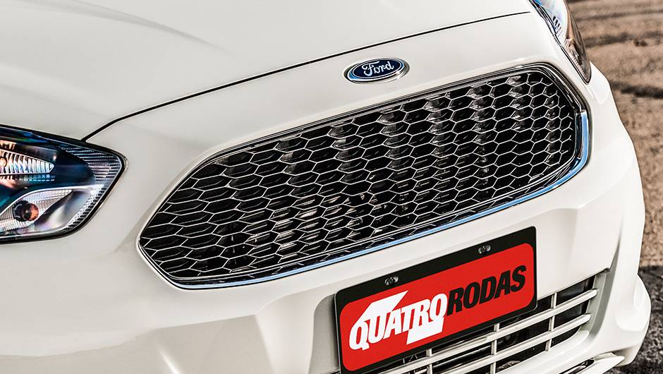 grade com friso cromado: detalhes exclusivos da vers&atilde;o top SEL | <a href="https://beta-develop.quatrorodas.abril.com.br/carros/testes/novo-ford-ka-795762.shtml" rel="migration">Leia mais</a>