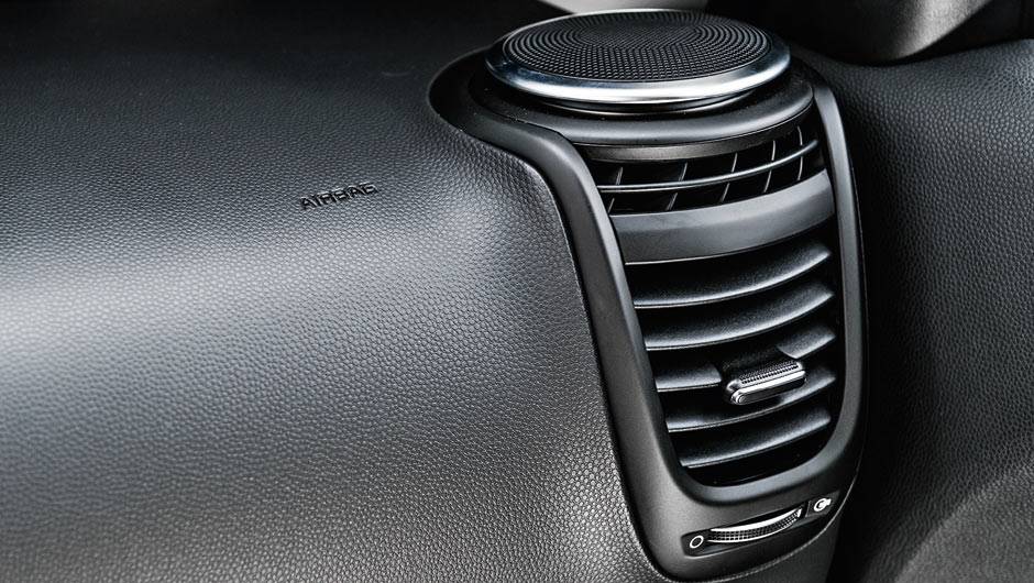 Tweet foi embutido nas sa&iacute;das perif&eacute;ricas do ventilador | <a href="https://beta-develop.quatrorodas.abril.com.br/carros/testes/kia-soul-ed-9-2014-802652.shtml" target="_blank" rel="migration">Leia mais</a>