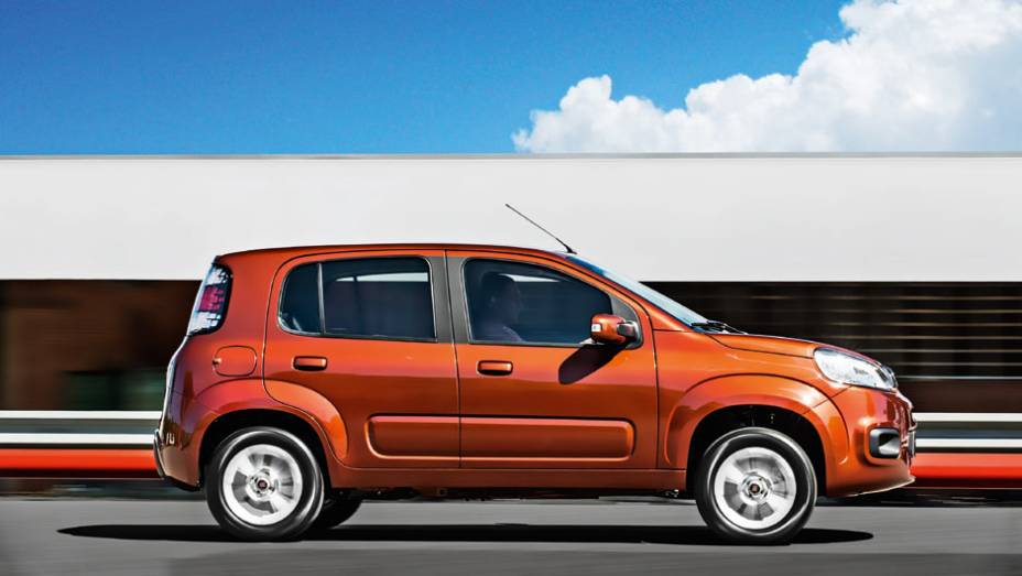 Uno traz novas cores em tons de branco, azul, verde e laranja | <a href="https://beta-develop.quatrorodas.abril.com.br/carros/impressoes/fiat-uno-evolution-1-4-802577.shtml" target="_blank" rel="migration">Leia mais</a> Uno traz novas cores em tons de branco, azul, verde e laranja | <a href="https://beta-develop.quatrorodas.abril.com.br/carros/impressoes/fiat-uno-evolution-1-4-802577.shtml" target="_blank" rel="migration">Leia mais</a>