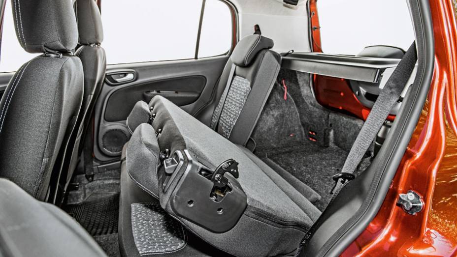 Banco bipartido é opcional | <a href="https://beta-develop.quatrorodas.abril.com.br/carros/impressoes/fiat-uno-evolution-1-4-802577.shtml" target="_blank" rel="migration">Leia mais</a> Banco bipartido é opcional | <a href="https://beta-develop.quatrorodas.abril.com.br/carros/impressoes/fiat-uno-evolution-1-4-802577.shtml" target="_blank" rel="migration">Leia mais</a>