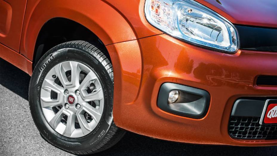 A roda tem aro 14 | <a href="https://beta-develop.quatrorodas.abril.com.br/carros/impressoes/fiat-uno-evolution-1-4-802577.shtml" target="_blank" rel="migration">Leia mais</a> A roda tem aro 14 | <a href="https://beta-develop.quatrorodas.abril.com.br/carros/impressoes/fiat-uno-evolution-1-4-802577.shtml" target="_blank" rel="migration">Leia mais</a>