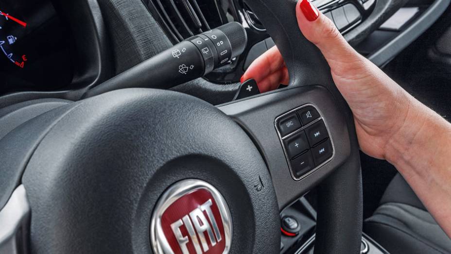 Dualogic agora &eacute; acionado por bot&atilde;o... | <a href="https://beta-develop.quatrorodas.abril.com.br/carros/impressoes/fiat-uno-evolution-1-4-802577.shtml" target="_blank" rel="migration">Leia mais</a>