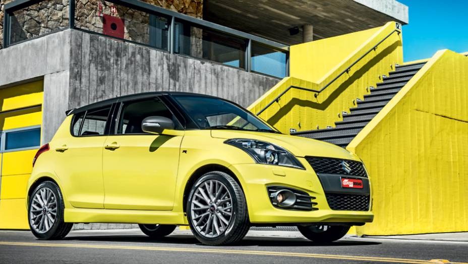 Japon&ecirc;s utiliza motor aspirado e c&acirc;mbio manual | <a href="https://beta-develop.quatrorodas.abril.com.br/carros/testes/suzuki-swift-sport-r-798745.shtml" rel="migration">Leia mais</a>
