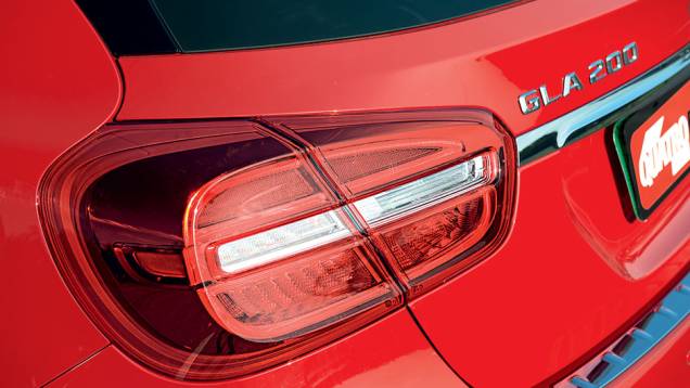Por qualquer ângulo que se olhe, as lanternas se destacam na traseira | <a href="https://beta-develop.quatrorodas.abril.com.br/carros/testes/mercedes-benz-gla-200-809255.shtml" rel="migration">Leia mais</a> Por qualquer ângulo que se olhe, as lanternas se destacam na traseira | <a href="https://beta-develop.quatrorodas.abril.com.br/carros/testes/mercedes-benz-gla-200-809255.shtml" rel="migration">Leia mais</a>