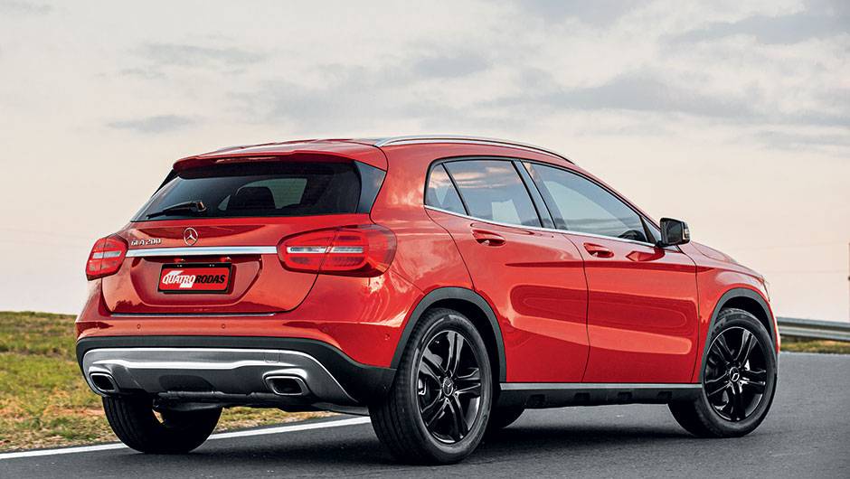 Aerofólio no teto ajuda a melhorar o rendimento do GLA na estrada | <a href="https://beta-develop.quatrorodas.abril.com.br/carros/testes/mercedes-benz-gla-200-809255.shtml" rel="migration">Leia mais</a> Aerofólio no teto ajuda a melhorar o rendimento do GLA na estrada | <a href="https://beta-develop.quatrorodas.abril.com.br/carros/testes/mercedes-benz-gla-200-809255.shtml" rel="migration">Leia mais</a>