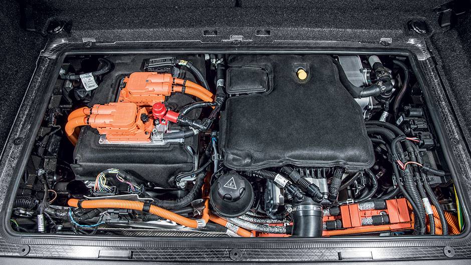 Motor elétrico tem 170 cv e o movido a gasolina gera 39 cv | <a href="https://beta-develop.quatrorodas.abril.com.br/carros/impressoes/bmw-i3-809257.shtml" target="_blank" rel="migration">Leia mais</a> Motor elétrico tem 170 cv e o movido a gasolina gera 39 cv | <a href="https://beta-develop.quatrorodas.abril.com.br/carros/impressoes/bmw-i3-809257.shtml" target="_blank" rel="migration">Leia mais</a>