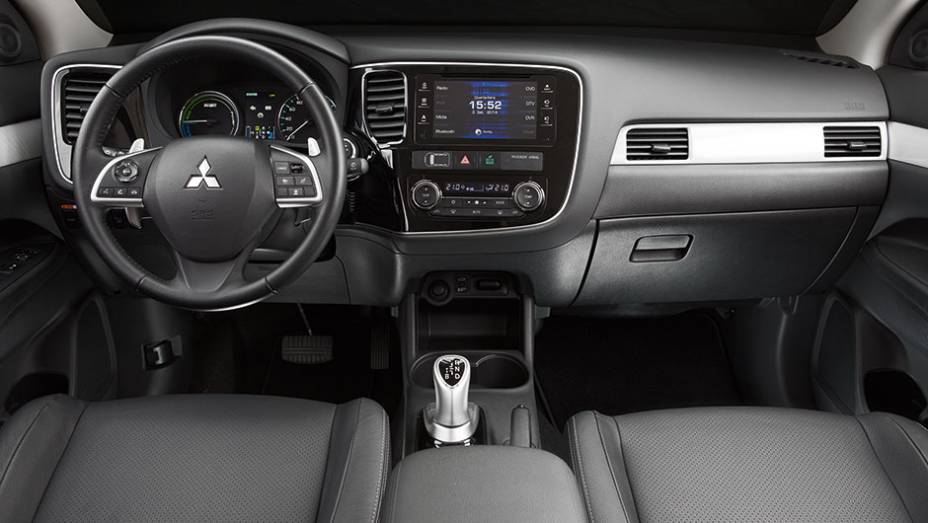 Tela do sistema multimídia pode ser operada como um tablet | <a href="https://beta-develop.quatrorodas.abril.com.br/carros/impressoes/mitsubishi-outlander-phev-809197.shtml" target="_blank" rel="migration">Leia mais</a> Tela do sistema multimídia pode ser operada como um tablet | <a href="https://beta-develop.quatrorodas.abril.com.br/carros/impressoes/mitsubishi-outlander-phev-809197.shtml" target="_blank" rel="migration">Leia mais</a>