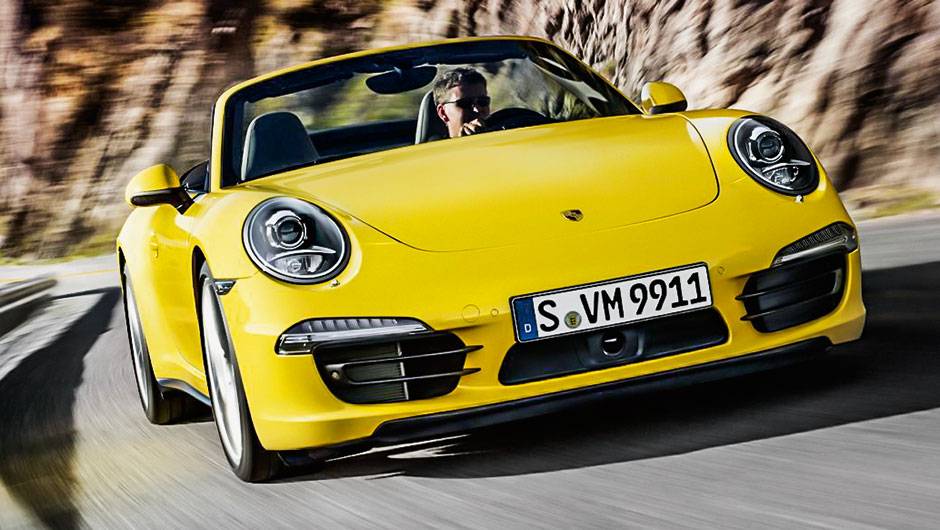 Conversível, mas com elevada rigidez torcional | <a href="https://beta-develop.quatrorodas.abril.com.br/carros/impressoes/quarteto-porsche-809637.shtml" target="_blank" rel="migration">Leia mais</a> Conversível, mas com elevada rigidez torcional | <a href="https://beta-develop.quatrorodas.abril.com.br/carros/impressoes/quarteto-porsche-809637.shtml" target="_blank" rel="migration">Leia mais</a>