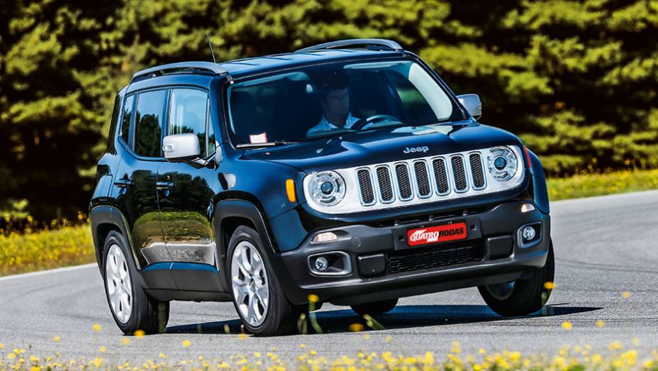 No Brasil, a grade central será da cor do carro | <a href="https://beta-develop.quatrorodas.abril.com.br/carros/impressoes/jeep-renegade-808905.shtml" target="_blank" rel="migration">Leia mais</a>