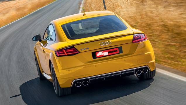 Novas lanternas lembram as do VW Jetta | <a href="https://beta-develop.quatrorodas.abril.com.br/carros/impressoes/audi-tts-quattro-808968.shtml" target="_blank" rel="migration">Leia mais</a> Novas lanternas lembram as do VW Jetta | <a href="https://beta-develop.quatrorodas.abril.com.br/carros/impressoes/audi-tts-quattro-808968.shtml" target="_blank" rel="migration">Leia mais</a>