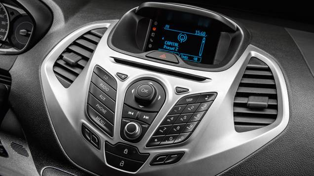 A vers&atilde;o do meio (SE) tem o mesmo pacote | <a href="https://beta-develop.quatrorodas.abril.com.br/carros/comparativos/fiesta-s-x-ka-se-820222.shtml" target="_blank" rel="migration">Leia mais</a>