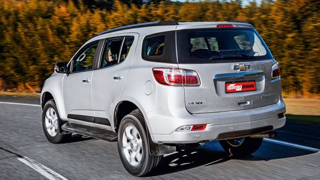 Não houve mudanças estéticas na linha 2015 | <a href="https://beta-develop.quatrorodas.abril.com.br/carros/testes/chevrolet-trailblazer-2015-819951.shtml" target="_blank" rel="migration">Leia mais</a> Não houve mudanças estéticas na linha 2015 | <a href="https://beta-develop.quatrorodas.abril.com.br/carros/testes/chevrolet-trailblazer-2015-819951.shtml" target="_blank" rel="migration">Leia mais</a>