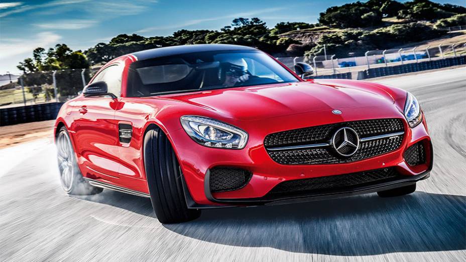 AMG GTS vai de 0 a 100 km/h em apenas 3,8 segundos | <a href="https://beta-develop.quatrorodas.abril.com.br/carros/impressoes/mercedes-benz-amg-gt-822120.shtml" target="_blank" rel="migration">Leia mais</a>