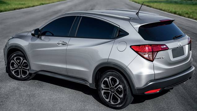 HR-V não tem sensores de estacionamento, pois o modelo oferecerá câmeras de ré. A maçaneta traseira está embutida na coluna C | <a href="https://beta-develop.quatrorodas.abril.com.br/carros/impressoes/honda-hr-v-823521.shtml" target="_blank" rel="migration">Leia mais</a> HR-V não tem sensores de estacionamento, pois o modelo oferecerá câmeras de ré. A maçaneta traseira está embutida na coluna C | <a href="https://beta-develop.quatrorodas.abril.com.br/carros/impressoes/honda-hr-v-823521.shtml" target="_blank" rel="migration">Leia mais</a>