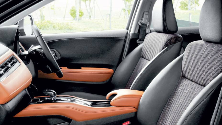SUV brasileiro não terá tecido em dois tons, como nas versões japonesas | <a href="https://beta-develop.quatrorodas.abril.com.br/carros/impressoes/honda-hr-v-823521.shtml" target="_blank" rel="migration">Leia mais</a> SUV brasileiro não terá tecido em dois tons, como nas versões japonesas | <a href="https://beta-develop.quatrorodas.abril.com.br/carros/impressoes/honda-hr-v-823521.shtml" target="_blank" rel="migration">Leia mais</a>