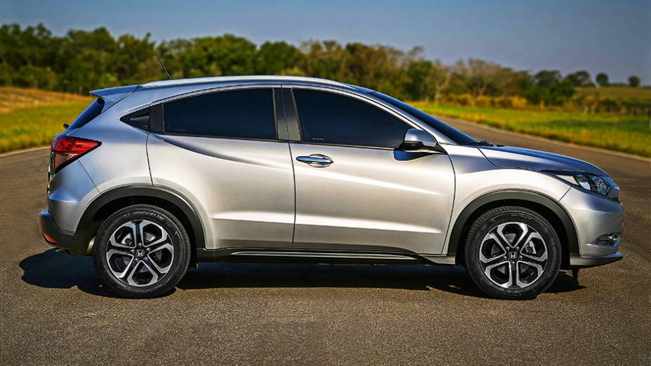 O HR-V utiliza a mesma plataforma do City e do Fit | <a href="https://beta-develop.quatrorodas.abril.com.br/carros/impressoes/honda-hr-v-823521.shtml" target="_blank" rel="migration">Leia mais</a>