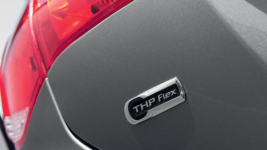Placa identificadora: &uacute;nica novidade visual | <a href="https://beta-develop.quatrorodas.abril.com.br/carros/testes/citroen-c4-thp-flex-829221.shtml" rel="migration">Leia mais</a>