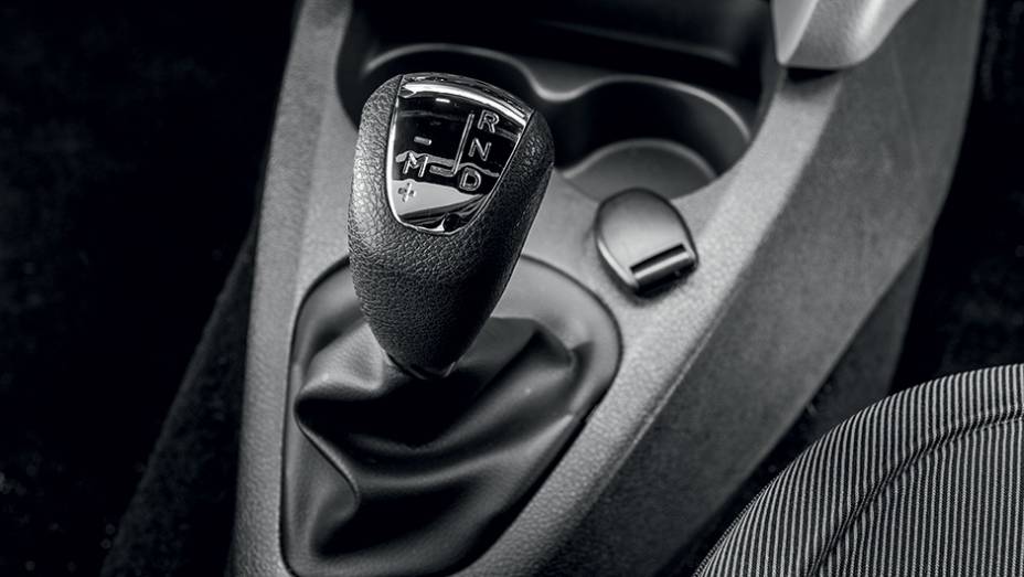As trocas podem ser autom&aacute;ticas ou manuais | <a href="https://beta-develop.quatrorodas.abril.com.br/carros/testes/renault-logan-836500.shtml" target="_blank" rel="migration">Leia mais</a>