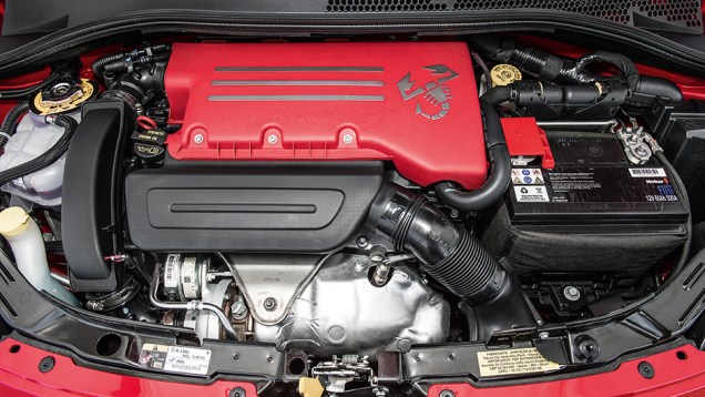 Esperto, motor 1.4 MultiAir turbo gera 167 cv | <a href="https://beta-develop.quatrorodas.abril.com.br/carros/comparativos/comparativo-esportivos-841704.shtml" target="_blank" rel="migration">Leia mais</a> Esperto, motor 1.4 MultiAir turbo gera 167 cv | <a href="https://beta-develop.quatrorodas.abril.com.br/carros/comparativos/comparativo-esportivos-841704.shtml" target="_blank" rel="migration">Leia mais</a>