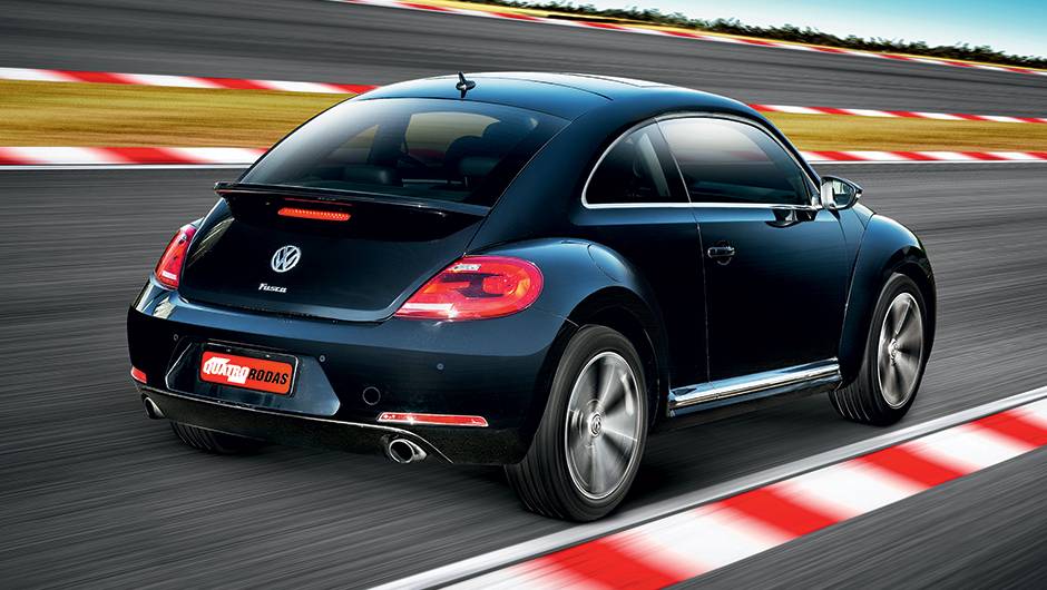 Rodas aro 18 são oferecidas dentro de um pacote opcional | <a href="https://beta-develop.quatrorodas.abril.com.br/carros/comparativos/comparativo-esportivos-841704.shtml" target="_blank" rel="migration">Leia mais</a> Rodas aro 18 são oferecidas dentro de um pacote opcional | <a href="https://beta-develop.quatrorodas.abril.com.br/carros/comparativos/comparativo-esportivos-841704.shtml" target="_blank" rel="migration">Leia mais</a>
