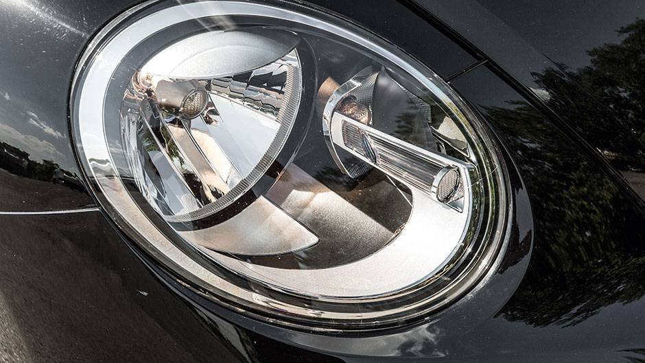 Far&oacute;is de bixen&ocirc;nio s&atilde;o itens opcionais | <a href="https://beta-develop.quatrorodas.abril.com.br/carros/comparativos/comparativo-esportivos-841704.shtml" target="_blank" rel="migration">Leia mais</a>